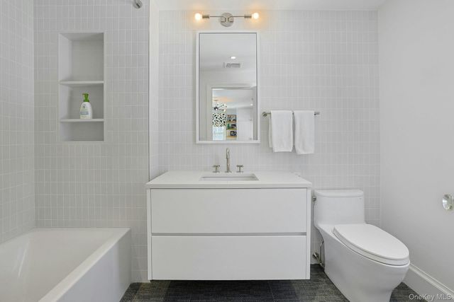 19 Overlook Road, Scarsdale, NY 10583