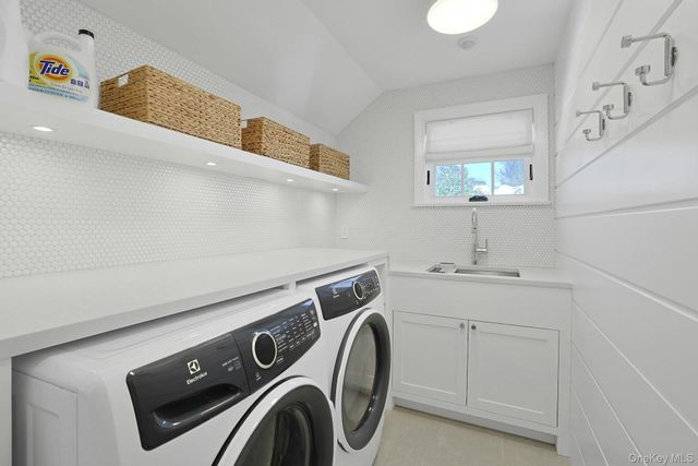 19 Overlook Road, Scarsdale, NY 10583