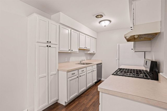 44417 Savery Drive Unit: 145, Canton, MI 48187