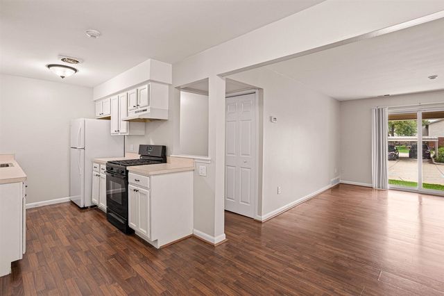 44417 Savery Drive Unit: 145, Canton, MI 48187