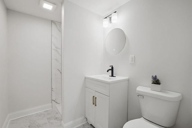 6051 S Normandy Avenue, Chicago, IL 60638