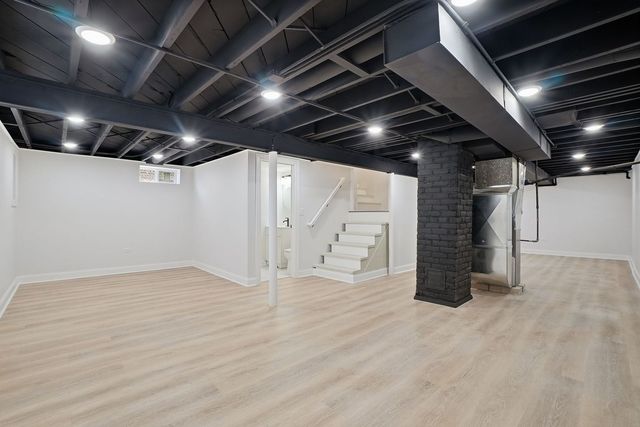 6051 S Normandy Avenue, Chicago, IL 60638