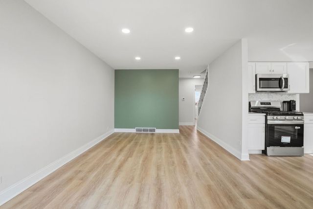 6051 S Normandy Avenue, Chicago, IL 60638