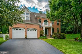8929 MOUNTAIN ASH DR, Springfield, VA 22153