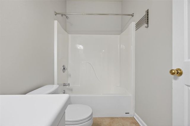 28 Stonehenge Court, Cumming, GA 30041