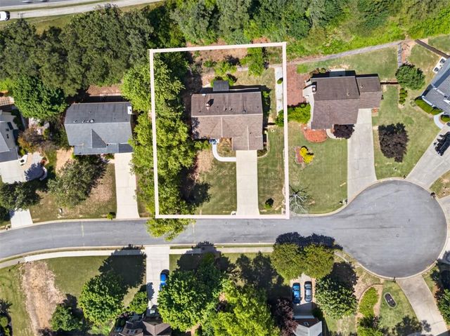 28 Stonehenge Court, Cumming, GA 30041
