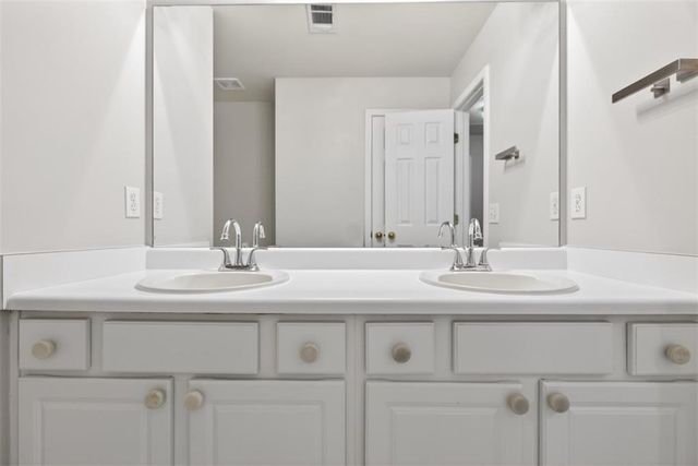 28 Stonehenge Court, Cumming, GA 30041