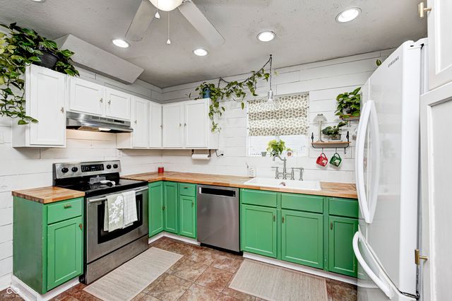 455 W Wiley Street, Greenwood, IN 46142