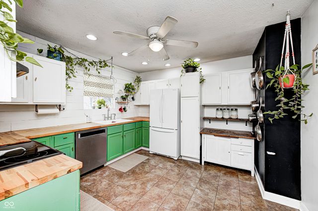 455 W Wiley Street, Greenwood, IN 46142