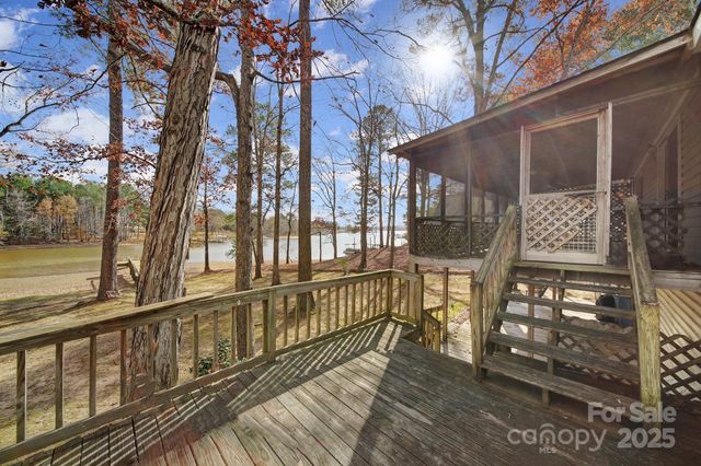 2236 White Heron Road, Liberty Hill, SC 29704