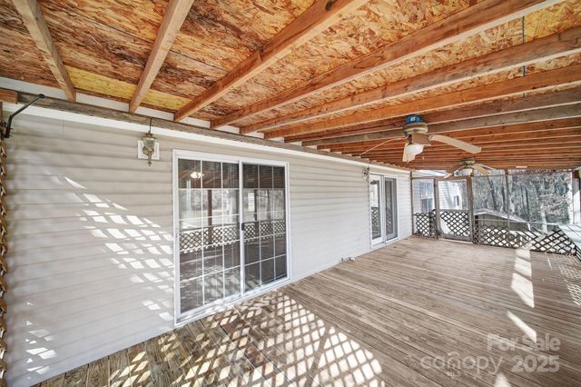 2236 White Heron Road, Liberty Hill, SC 29704