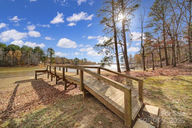 2236 White Heron Road, Liberty Hill, SC 29704