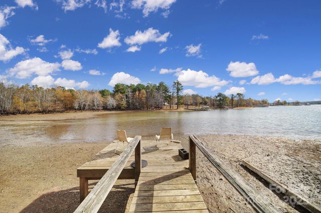 2236 White Heron Road, Liberty Hill, SC 29704