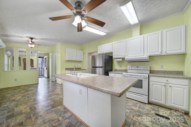 2236 White Heron Road, Liberty Hill, SC 29704