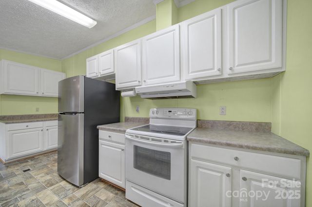 2236 White Heron Road, Liberty Hill, SC 29704