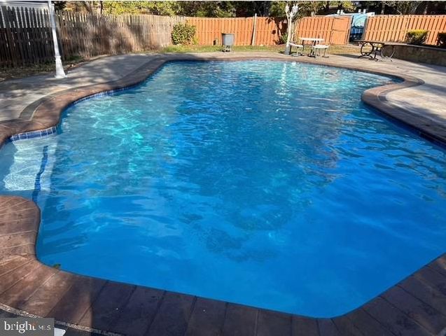 12614 OXON RD, Herndon, VA 20171