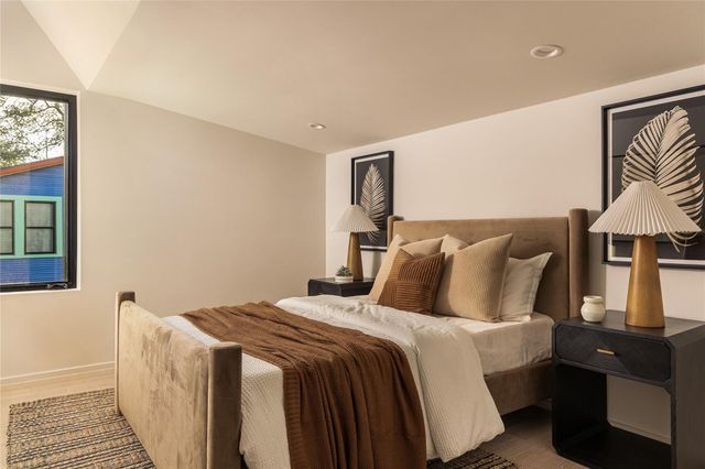 915 Columbus ST, Austin, TX 78704