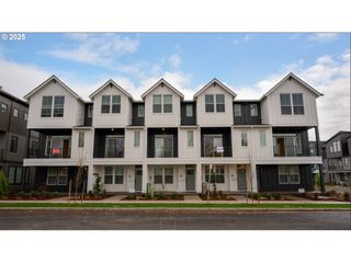 3366 Se HAMMOCK Ln, Hillsboro, OR 97123