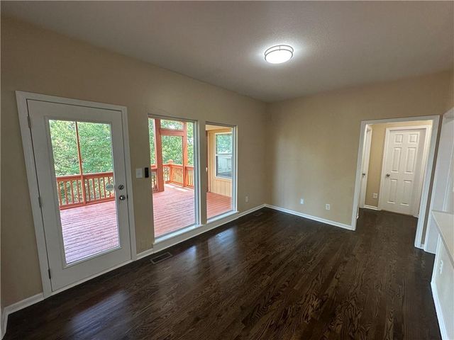 2405 SW Stone Bridge Circle, Lee's Summit, MO 64082