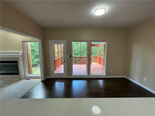 2405 SW Stone Bridge Circle, Lee's Summit, MO 64082