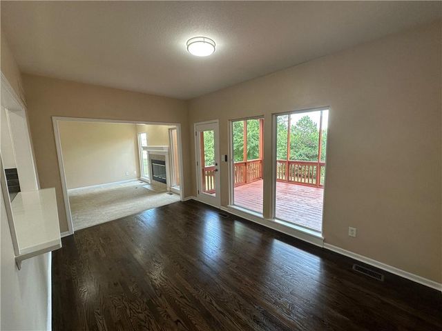 2405 SW Stone Bridge Circle, Lee's Summit, MO 64082