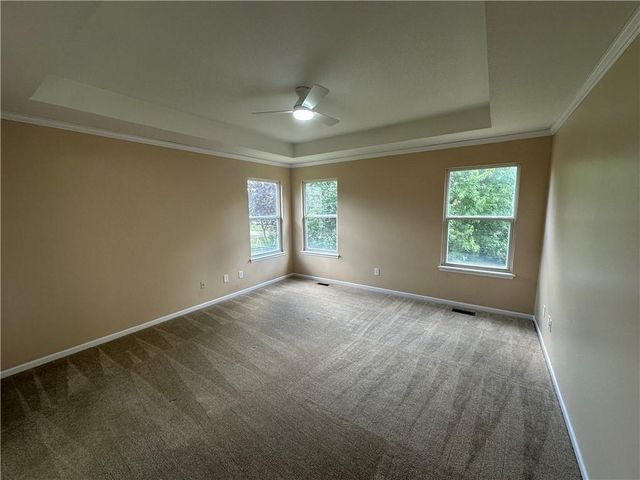 2405 SW Stone Bridge Circle, Lee's Summit, MO 64082