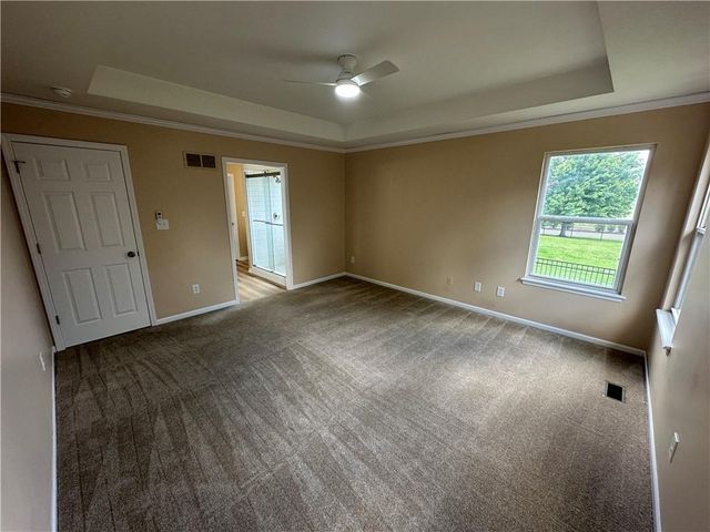 2405 SW Stone Bridge Circle, Lee's Summit, MO 64082