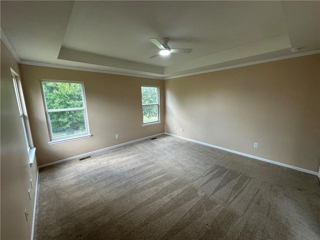 2405 SW Stone Bridge Circle, Lee's Summit, MO 64082