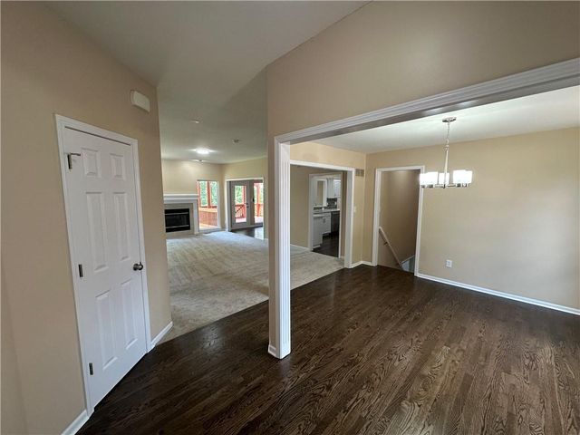 2405 SW Stone Bridge Circle, Lee's Summit, MO 64082