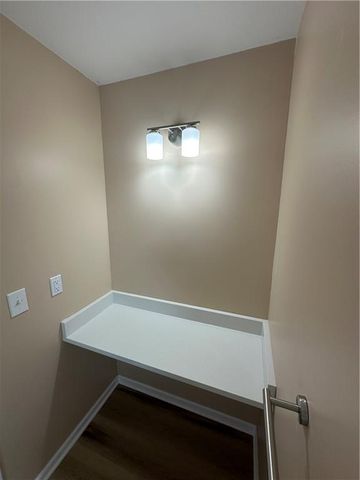 2405 SW Stone Bridge Circle, Lee's Summit, MO 64082