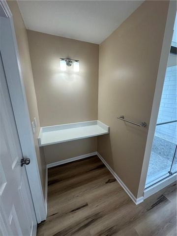 2405 SW Stone Bridge Circle, Lee's Summit, MO 64082