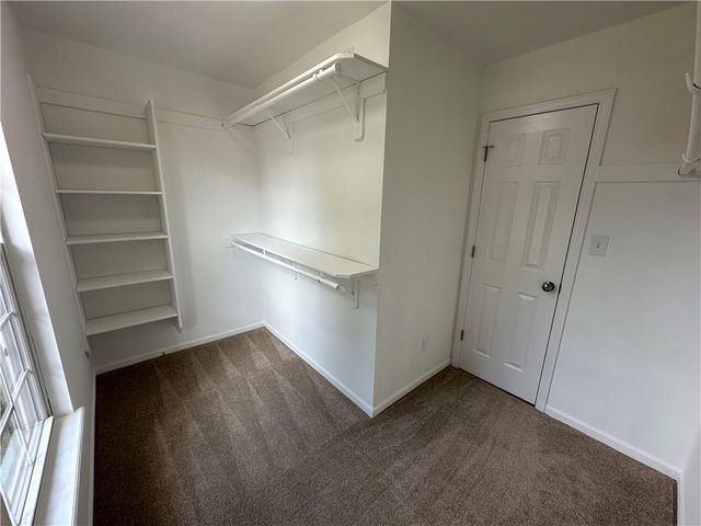 2405 SW Stone Bridge Circle, Lee's Summit, MO 64082