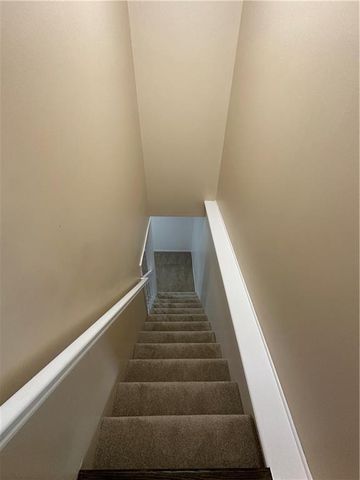 2405 SW Stone Bridge Circle, Lee's Summit, MO 64082
