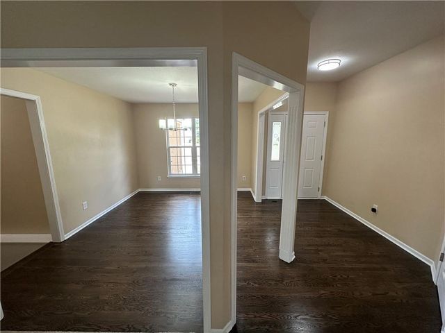 2405 SW Stone Bridge Circle, Lee's Summit, MO 64082