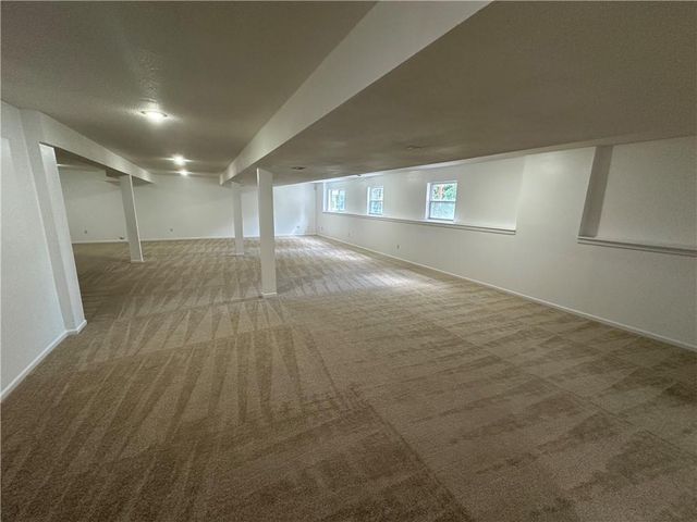 2405 SW Stone Bridge Circle, Lee's Summit, MO 64082