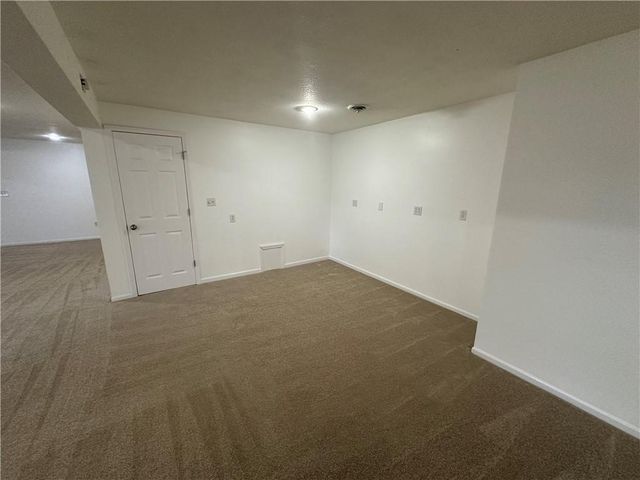 2405 SW Stone Bridge Circle, Lee's Summit, MO 64082