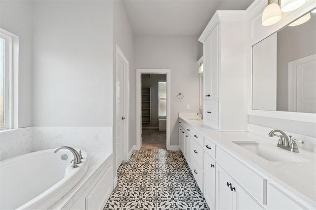 5709 Asheville Way, Choctaw, OK 73020