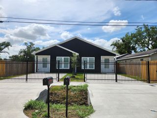 4124 Vaughn Street B, Houston, TX 77016
