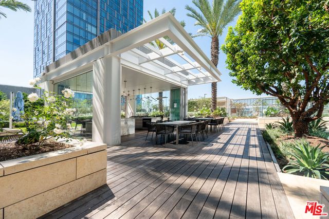 877 Francisco Street 707, Los Angeles, CA 90017