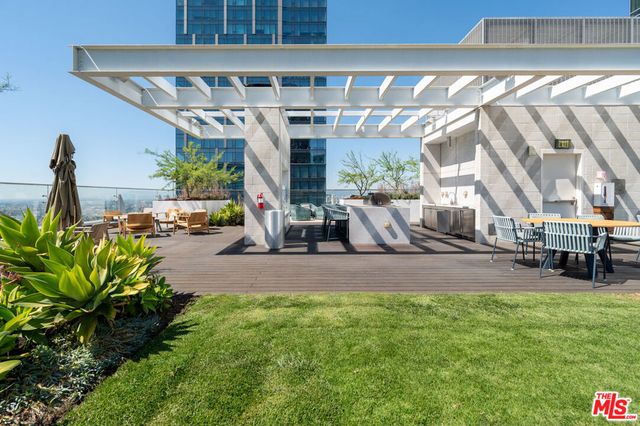 877 Francisco Street 707, Los Angeles, CA 90017