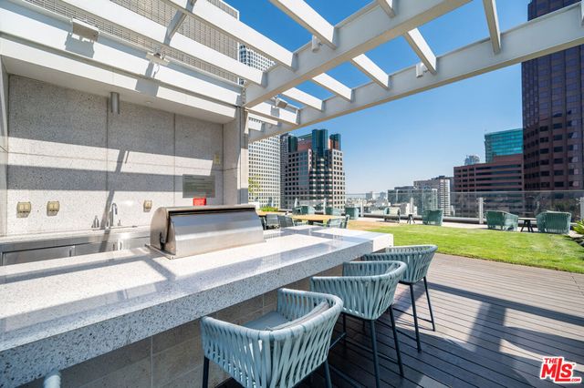 877 Francisco Street 707, Los Angeles, CA 90017