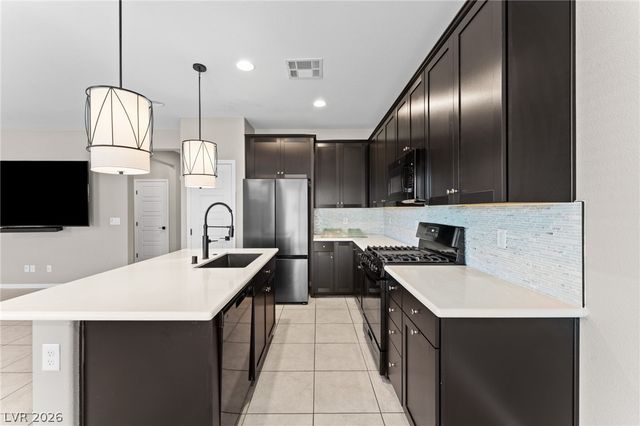 1945 Rini Ridge Avenue, North Las Vegas, NV 89031