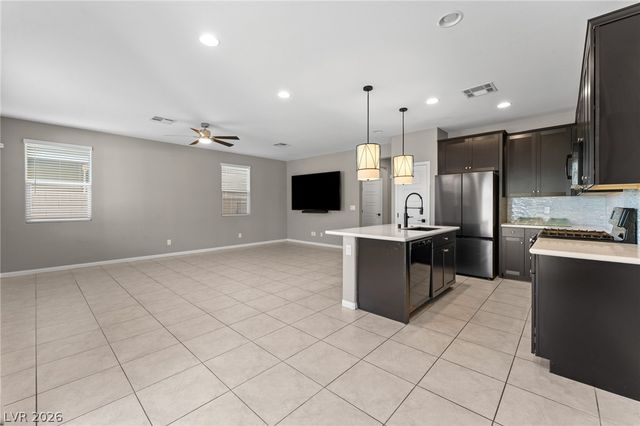 1945 Rini Ridge Avenue, North Las Vegas, NV 89031