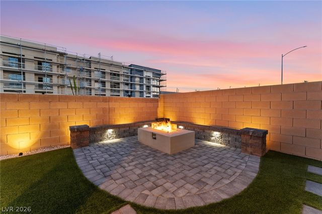 1945 Rini Ridge Avenue, North Las Vegas, NV 89031