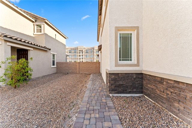 1945 Rini Ridge Avenue, North Las Vegas, NV 89031