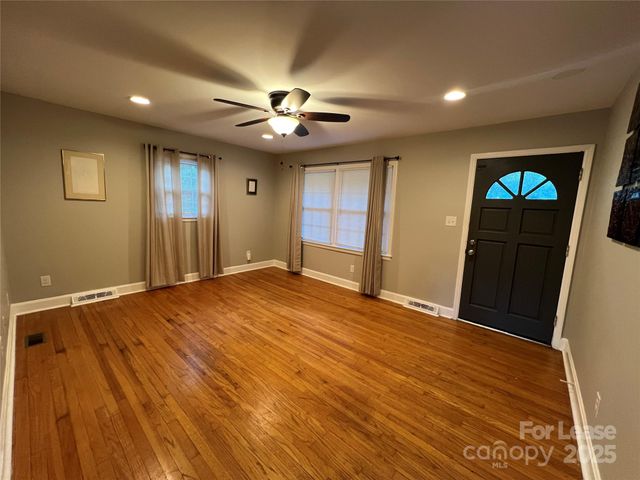 5908 Amity Place, Charlotte, NC 28212