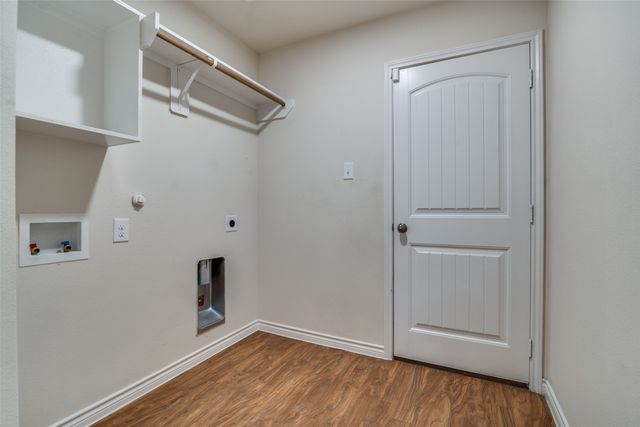 3504 Robin Road, Ennis, TX 75119