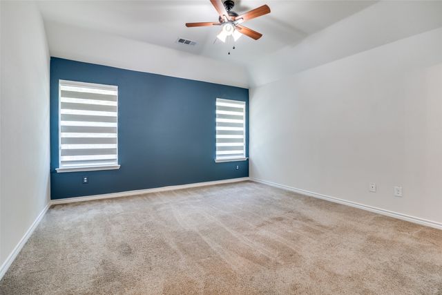 3504 Robin Road, Ennis, TX 75119