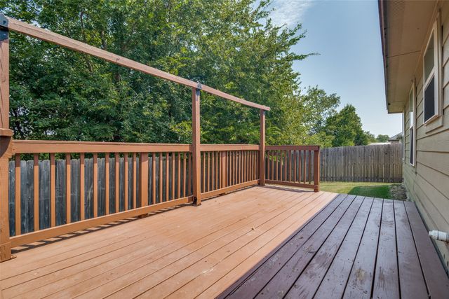 3504 Robin Road, Ennis, TX 75119