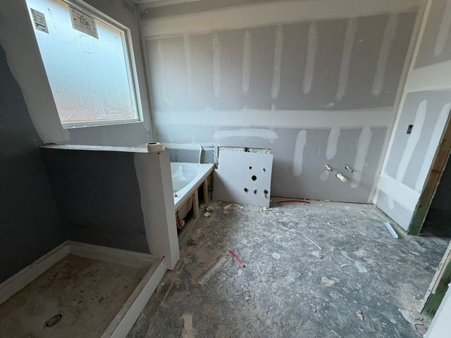 509 Waterford Park Boulevard, Weatherford, TX 76087